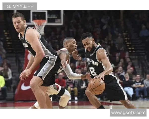 2016年12月24日马刺与开拓者的激烈对决回顾与精彩瞬间分析