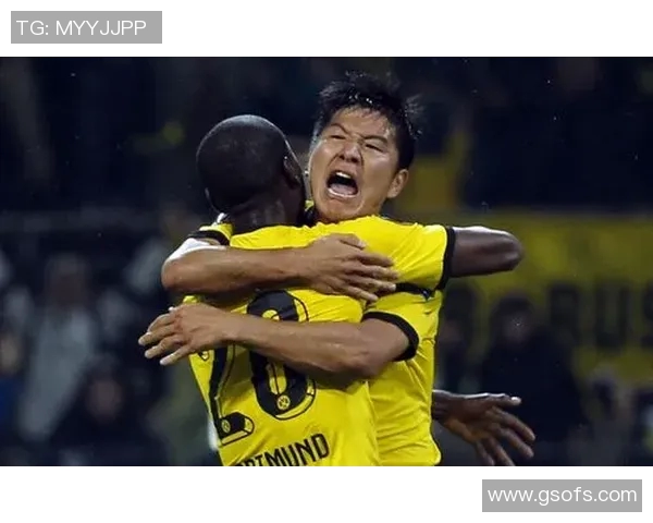 克拉斯与多特的激烈对决揭示足球战术与团队精神的完美结合 克拉斯与多特的激烈对决揭示足球战术与团队精神的完美结合